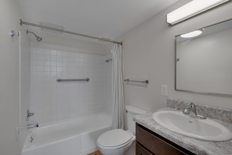 A full bathroom from the view of the doorway. 