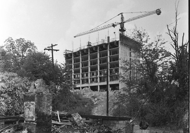 Henderson Towers Construction in 07/29/1976.